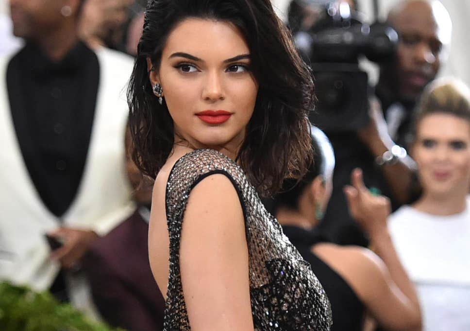 Kendall Jenner Biography: Height,Age,Social Media,Awards,Worth | Pulchra