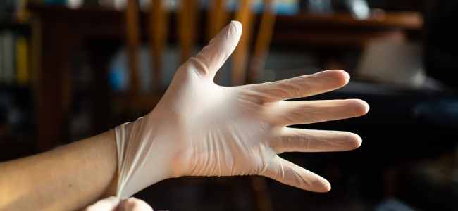 The TRUTH About Wearing Gloves to Avoid Germs