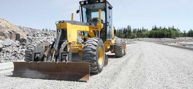 What are the Uses and Benefits of a Road Grader