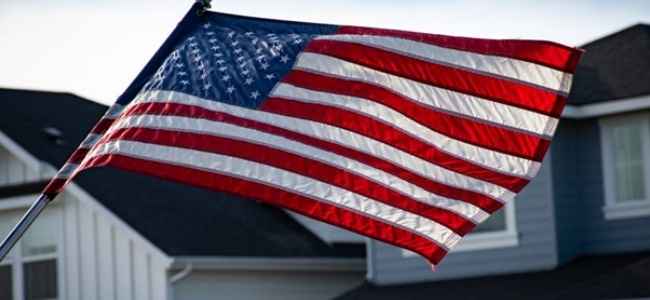 The 9 Dos and Donts of Displaying the American Flag