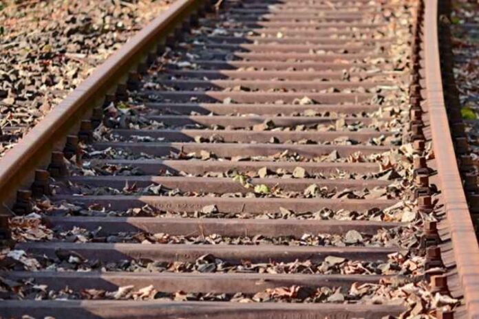 5 Reasons Curved Rail Grease Is Necessary