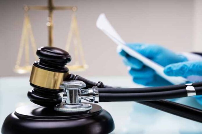 Why Contacting a Medical Malpractice Lawyer Is Imperative