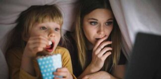 We’re Still Not Over It: 4 Best Comedy TV Shows of the 90s 4 Best Comedy TV Shows of the 90s