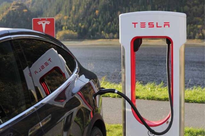 3 Best Tesla Supercharger Apps for 2023