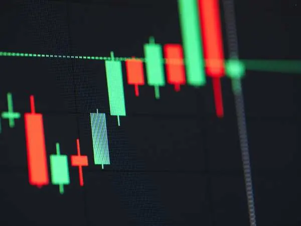 How to Turn Your First Trade Into a Learning Win with Lunexora